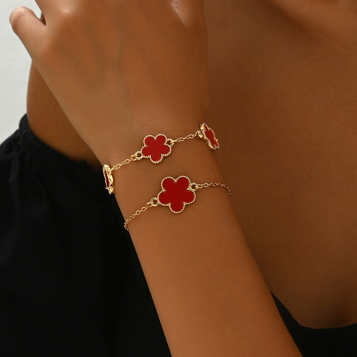 Simple Korean Style Mori Style College Style Women's Bracelet Plum Flower Niche Design Oil Drop Bracelet All-match Hand Jewelry