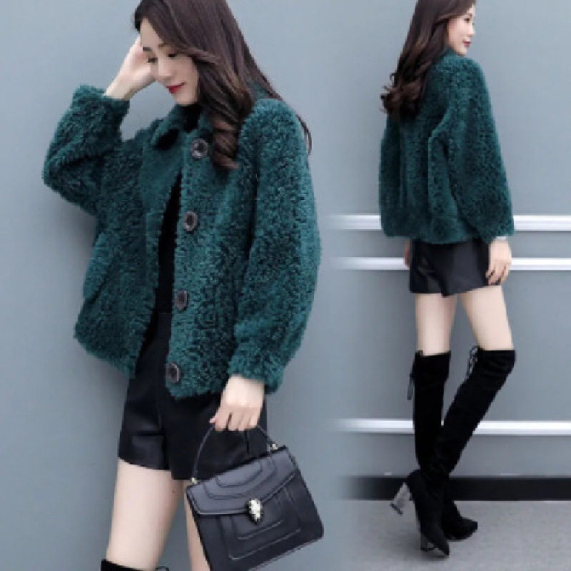 Picture of Fashion 2022 Winter Hong Kong Style Literature and Art Retro Women's Wear Sleeve Three-point Sleeve Pile Collar Factory Outlet