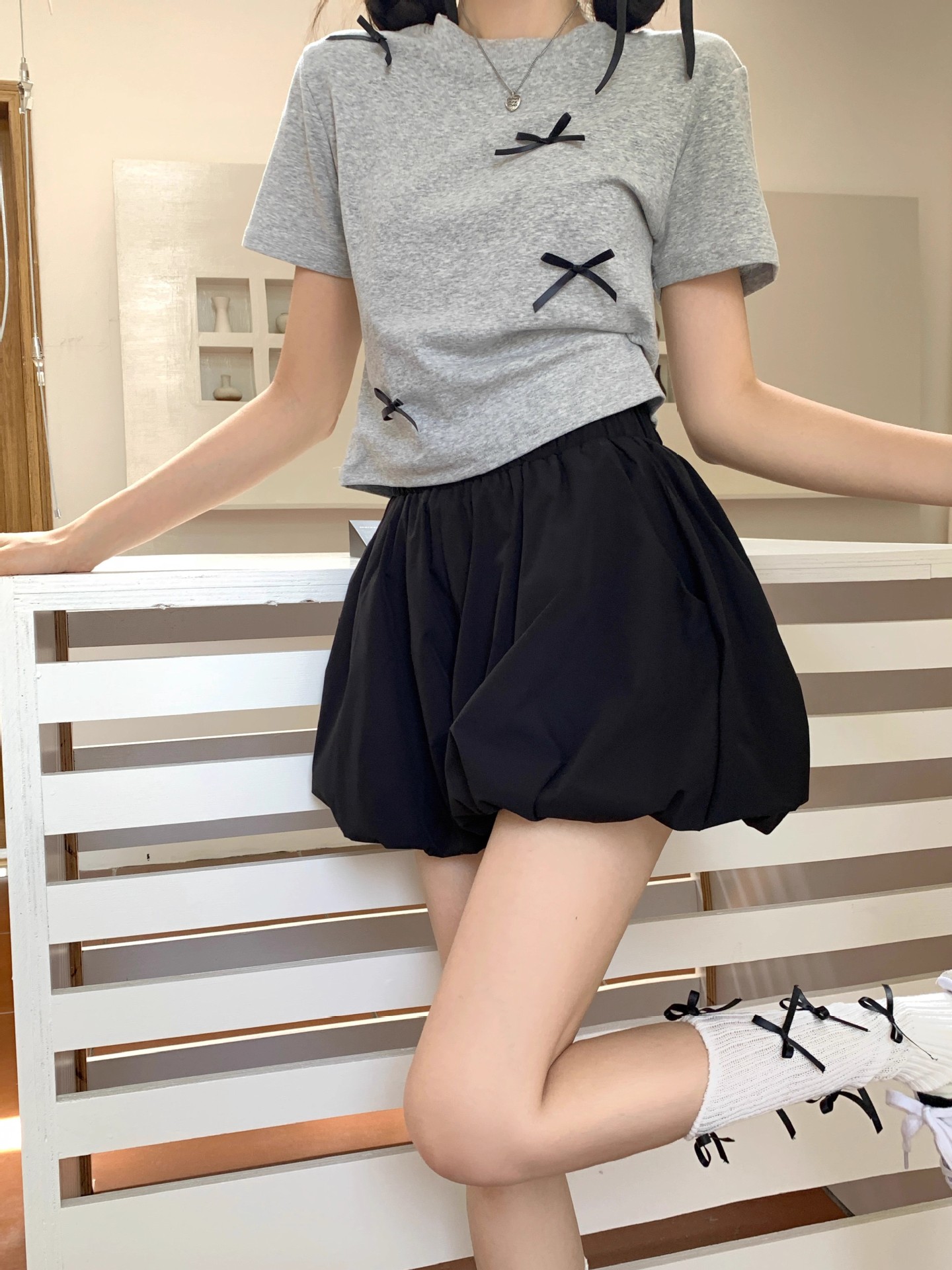 Korean Style Flower Bud Puffy All-match Shorts Women's Summer 2024 New Style Small Black High Waist Wide Leg Casual Pants