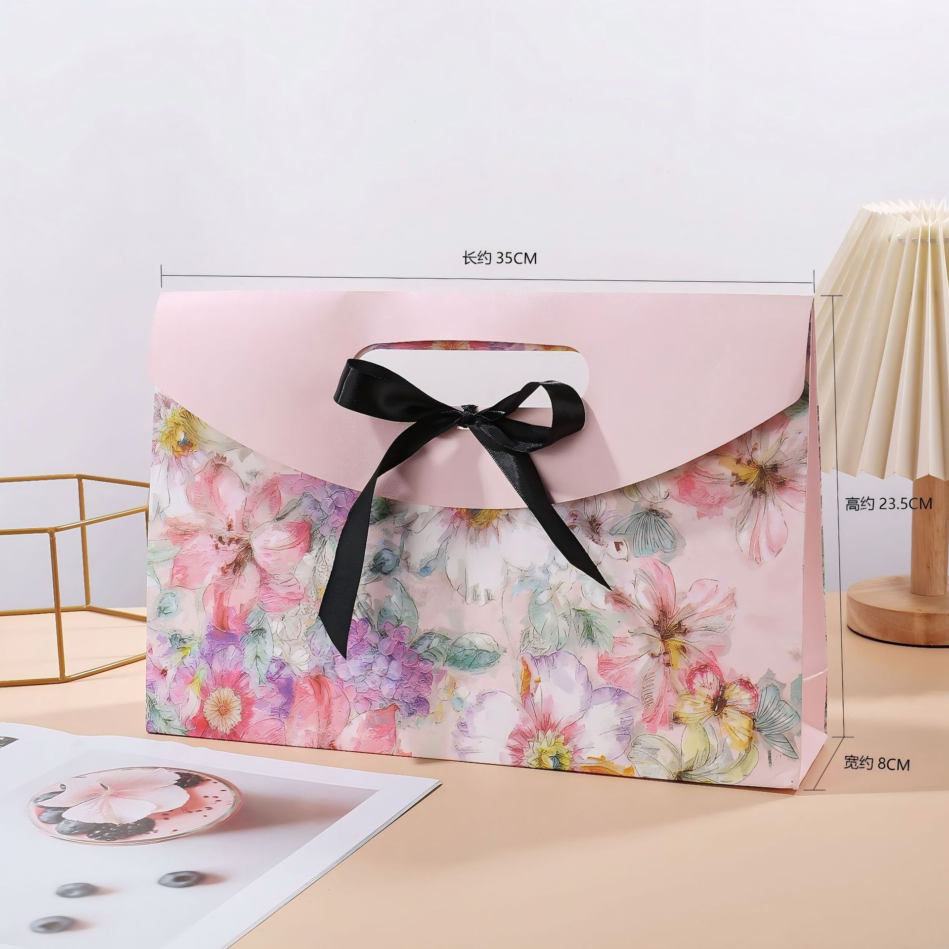 Picture of Boutique scarf gift box scarf clothing exquisite packaging box high-end holiday gifts gift box suit wholesale