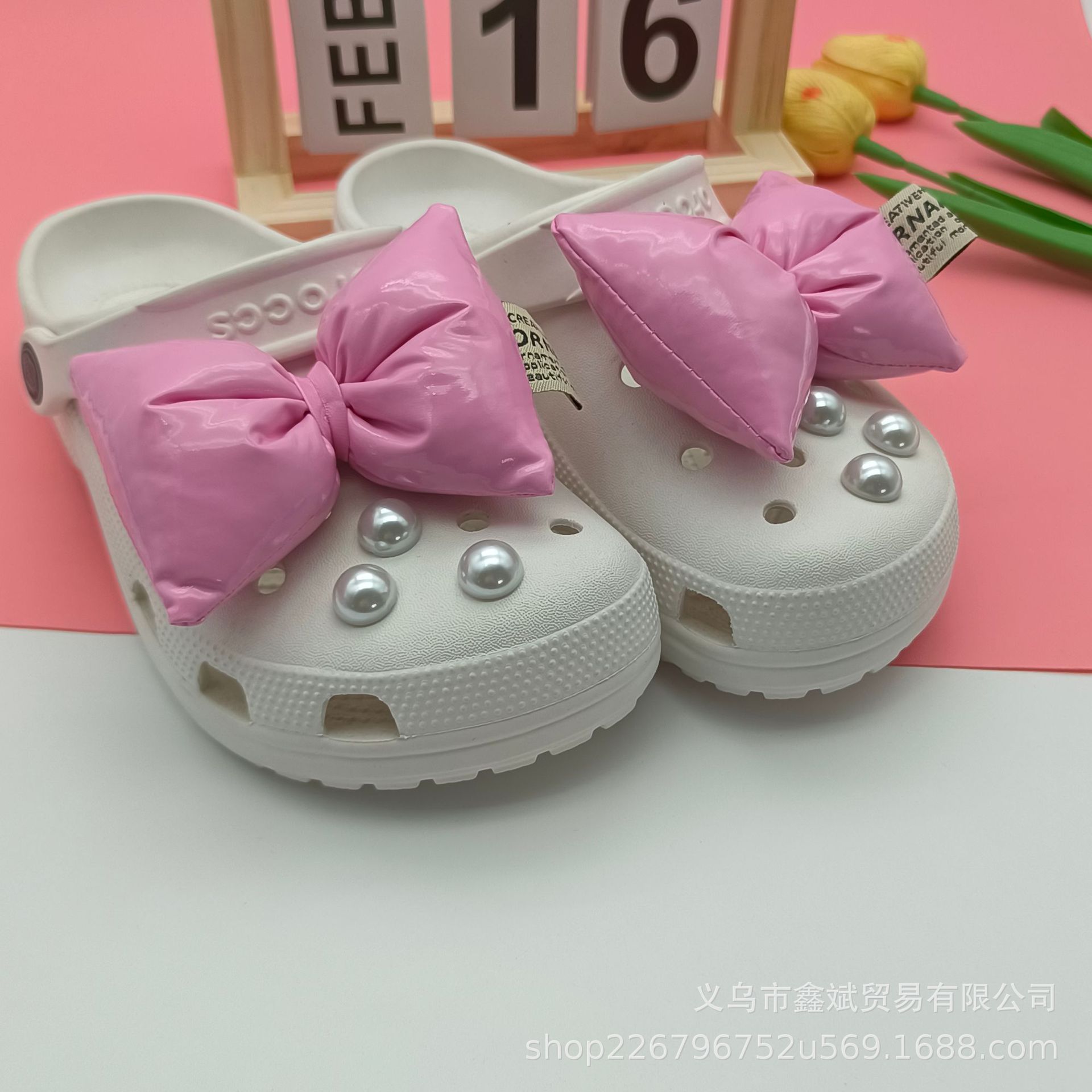 Hole Shoes Accessories Women's DIY Shoe Buckle Bright Bow Shoe Buckle Pearl Shoe Buckle Detachable Decorative Buckle Shoe Flower