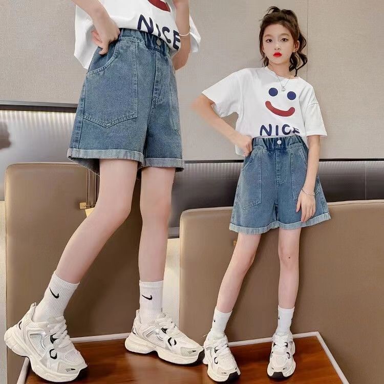 Picture of Girls' Jeans 2025 New Arrival Loose Western Style Children's Korean Style Mid-Big Children's Summer Shorts Roll-up Large Pocket Pants
