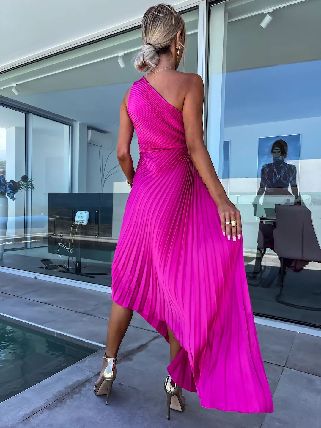 Picture of European and American 2024 Women's New Fashion Solid Color Casual Sexy Elegant One-shoulder Oblique Collar Pleated Hollow Dress