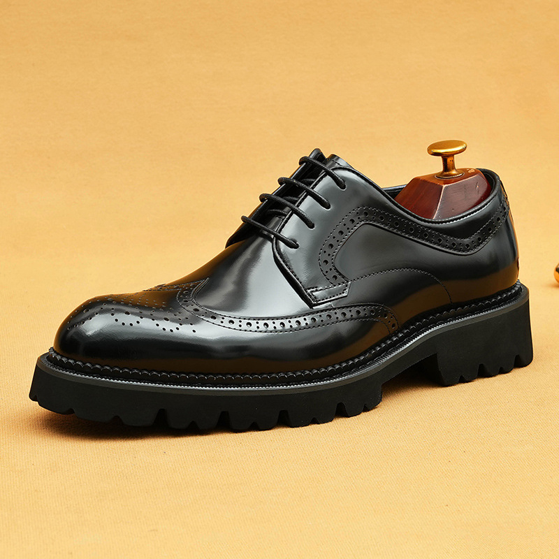 Picture of [vip for] Taobao for patent leather bright leather shoes men's British carved brogue pointed thick-soled men's shoes
