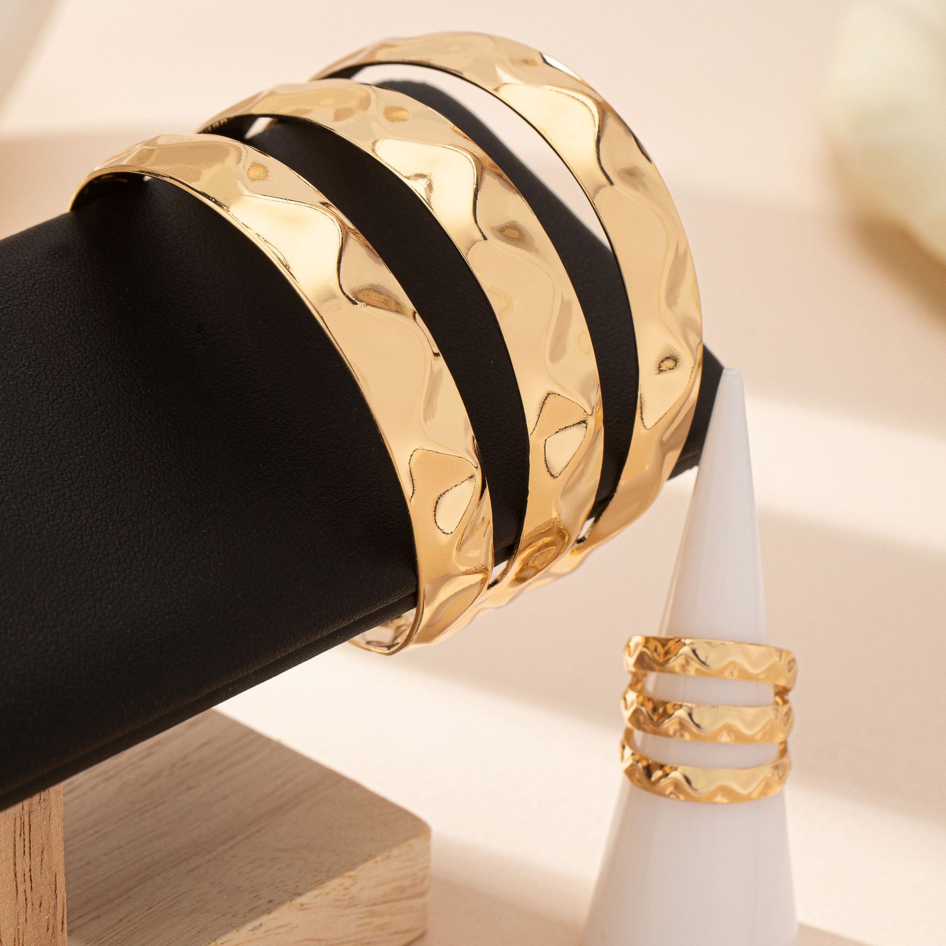 Picture of Amazon Cross-Border Hot Selling Irregular Hammered Pattern Open Ring Bracelet Set Women's Personalized Exaggerated Street Style Bracelets