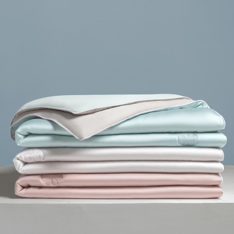 Class A cool feeling ice silk air conditioning quilt summer cool quilt four-piece summer single silk summer thin quilt machine washable