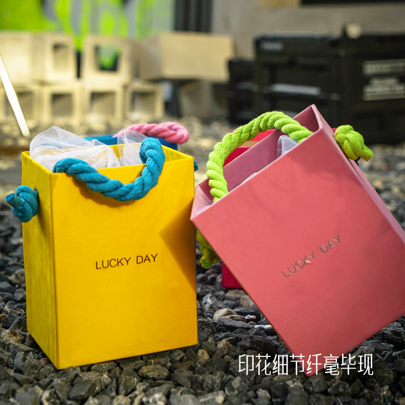 Picture of Qianxun Creative Souvenir Box Empty Satchel Pink Wedding Souvenir Wedding Candy Box Simple Accessible Luxury Packaging Box