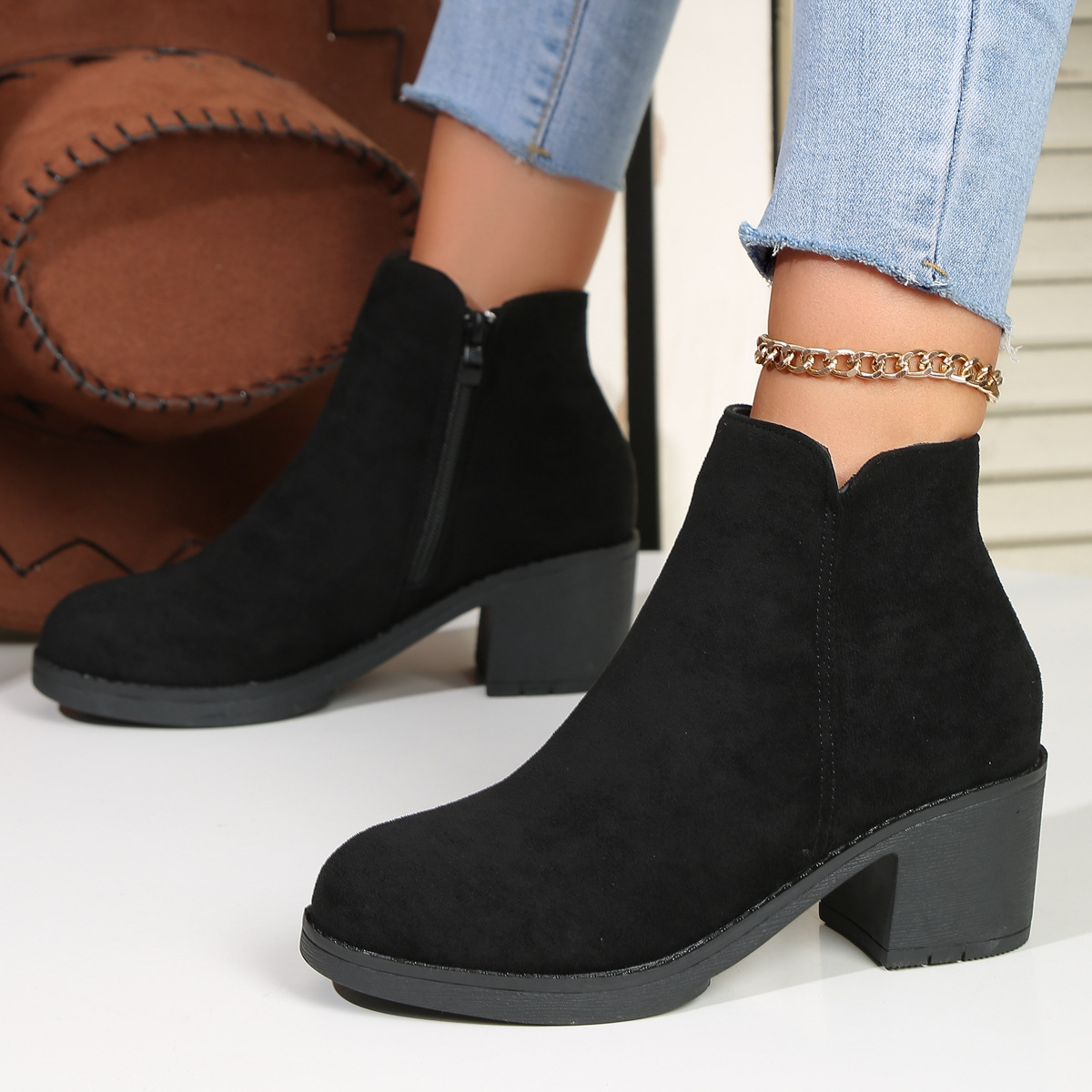 Foreign trade new plus-size suede side zipper short leg Martin boots women's cross-border round toe thick heel thin round toe skinny boots