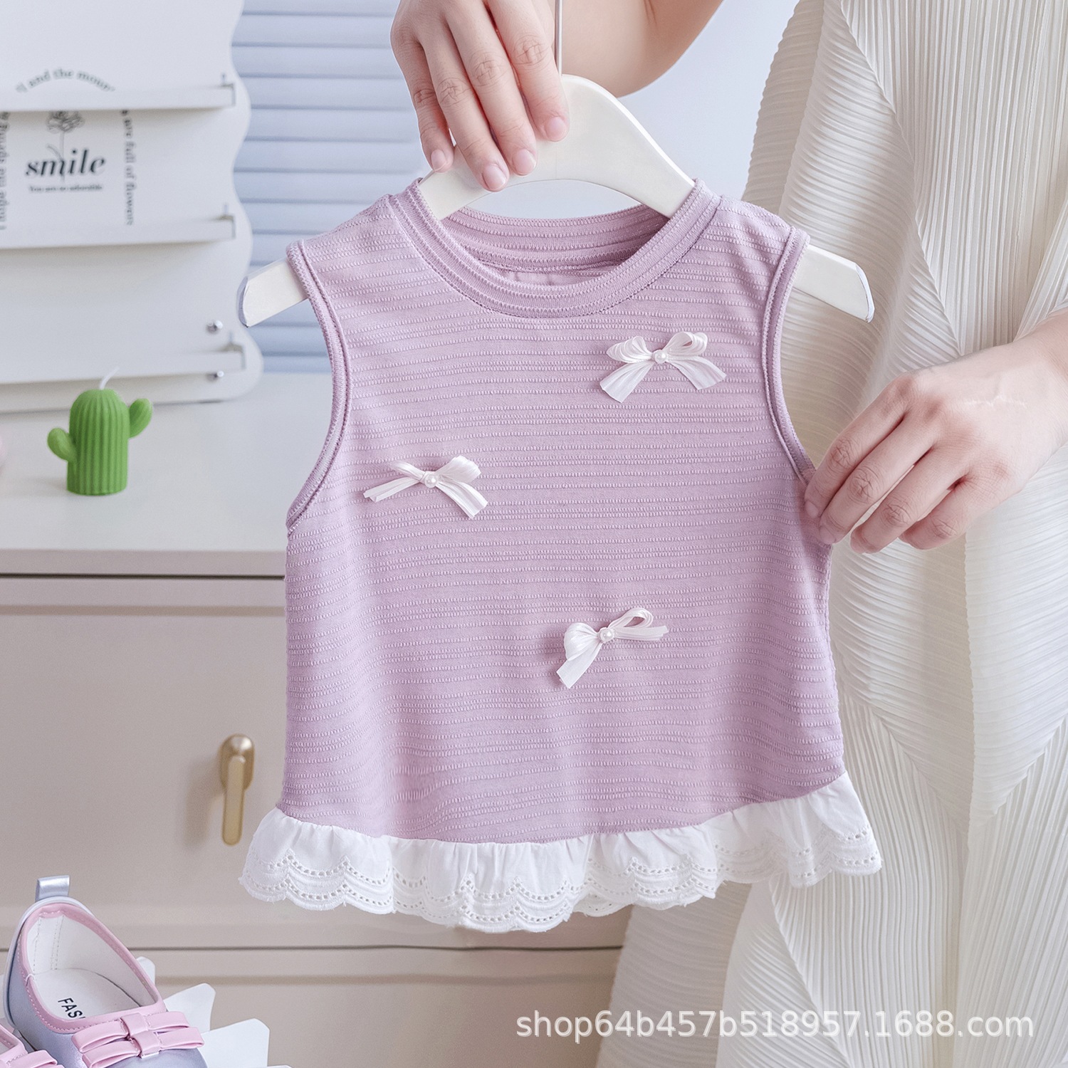 Picture of Girls Summer Fashion Bow Top Baby New Sweet Casual Vest Kidsren's Versatile Sleeveless T-Shirt Cotton