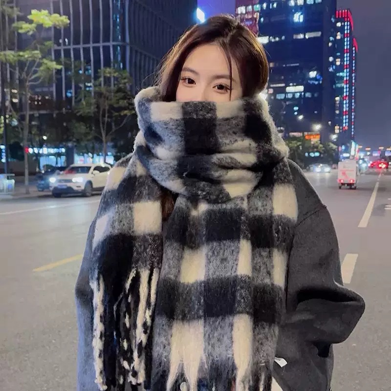 Picture of Maillard new striped scarf women's autumn and winter thickened warm neck snood student versatile solid color scarf manufacturer cross-border