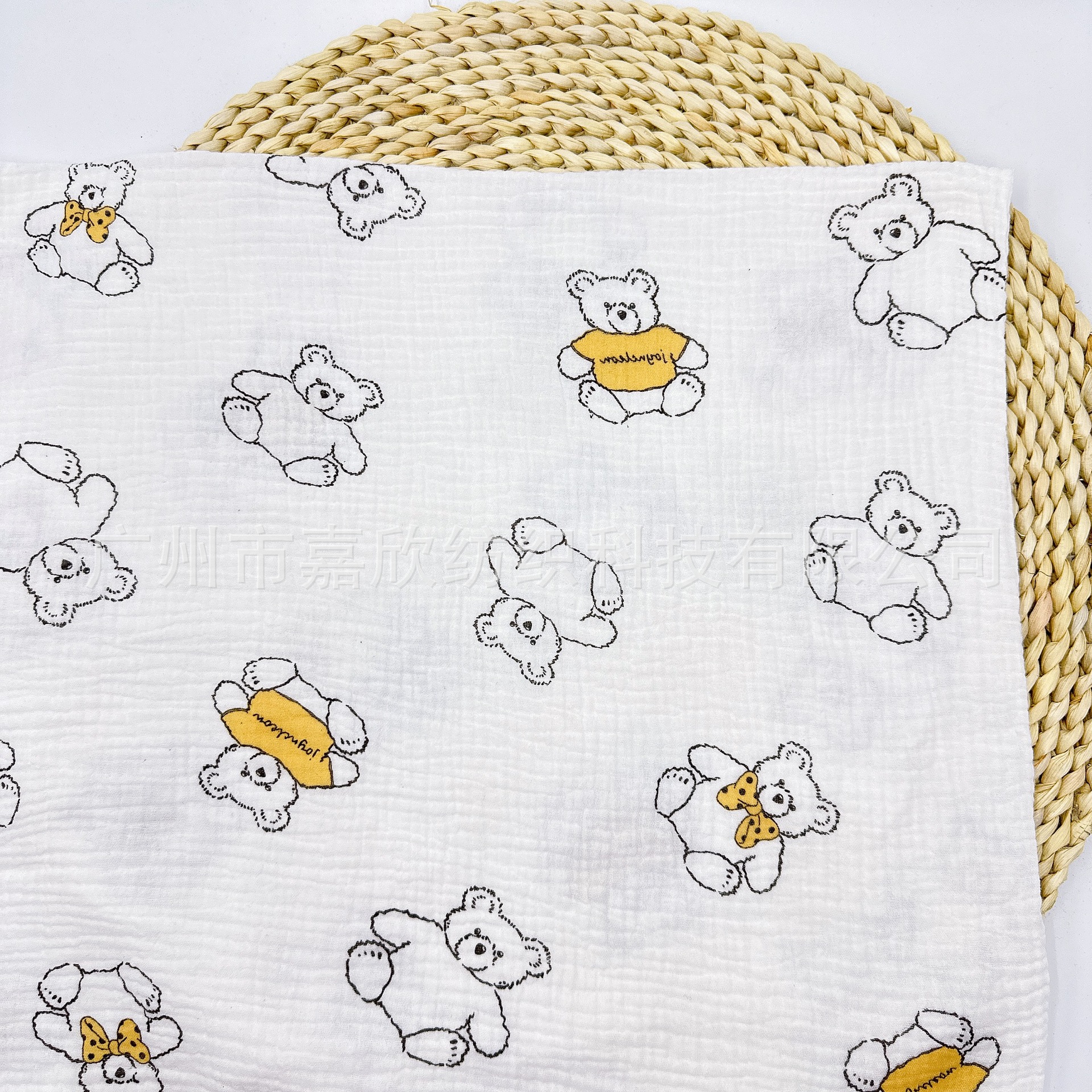 Double-layer yarn fabric muslin fabric baby fabric cartoon fresh bear print children's pajamas fabric