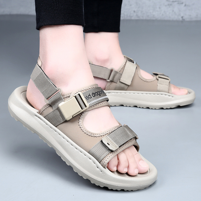 2025 New Men's Sandals Non-Slip Wear-Resistant Beach Shoes Men's Summer Outwear Soft Bottom Driving Slippers Fashionable Sandals
