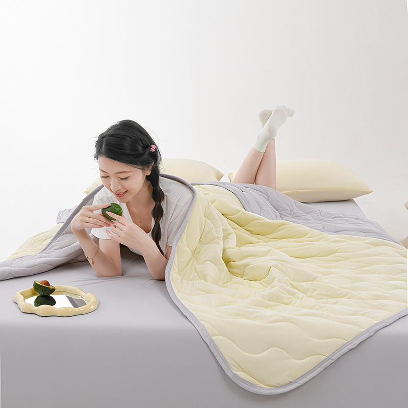 Picture of Super Soft Class a Cool Silk Air-Conditioning Quilt Summer Cool Quilt Single and Double Student Lunch Break Summer Quilt Kidsren's Thin Quilt Washable