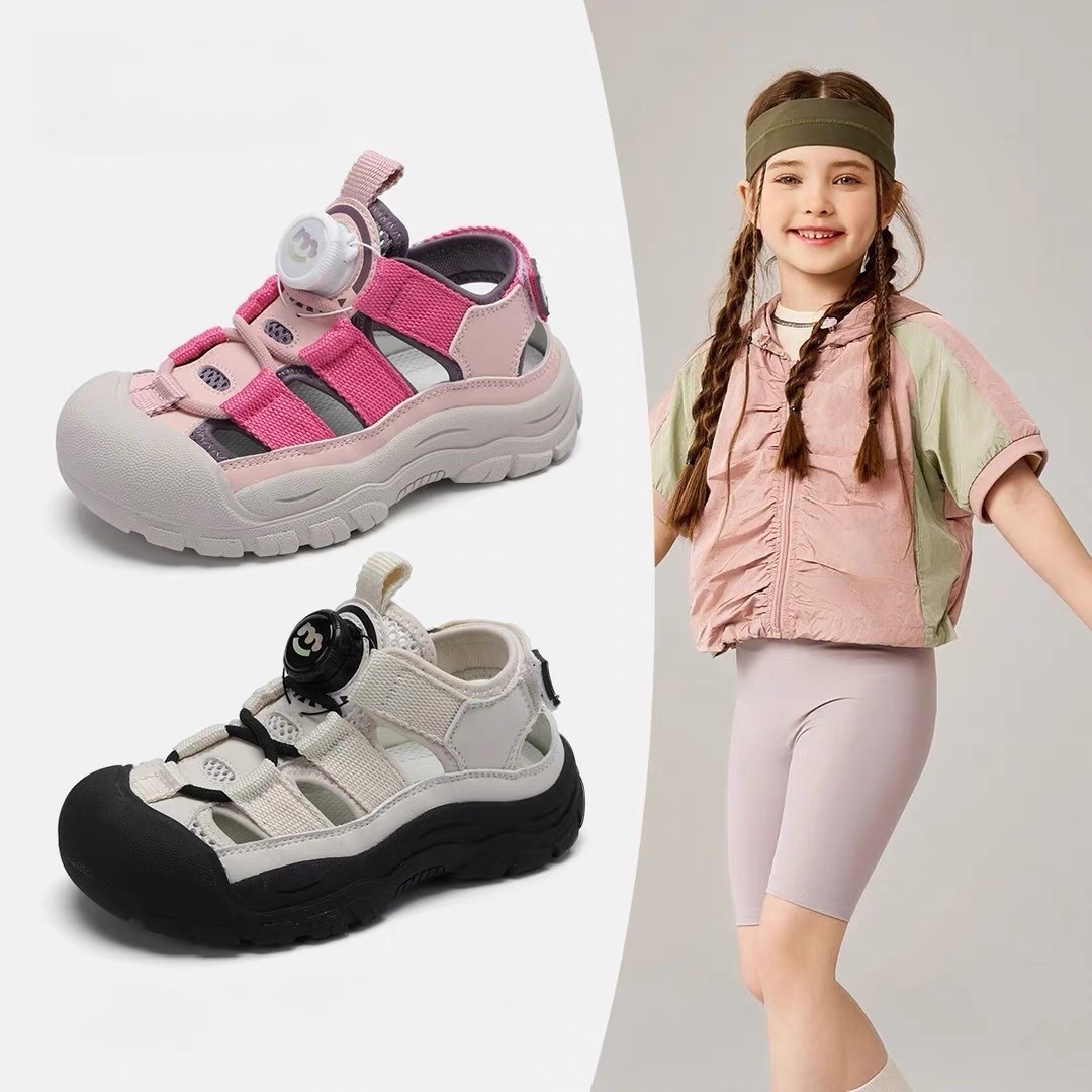 Girls' Sports Sandals 2025 Summer New Soft Sole Beach Shoes Children's Swivel Button Outdoor Boys' Tracing Shoes