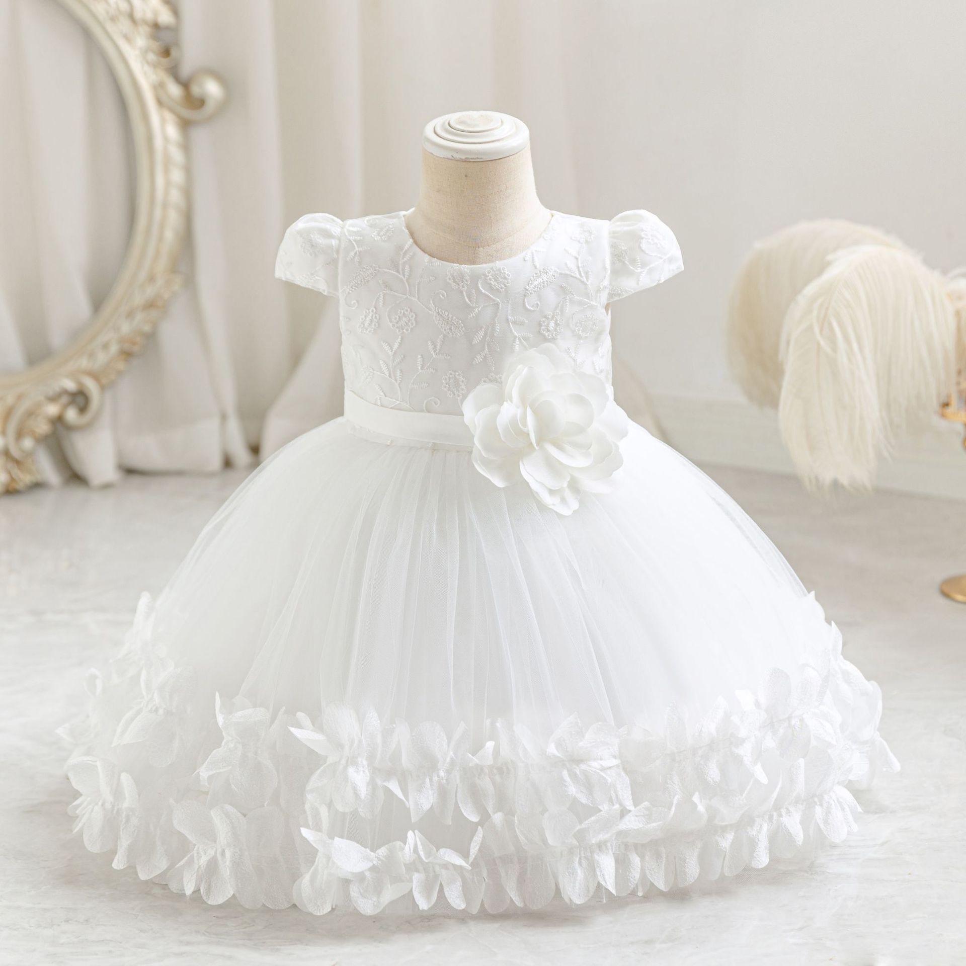 Picture of New cross-border children's performance dress lace princess dress festival unkempt dress gauze skirt one-year-old dress dress performance dress