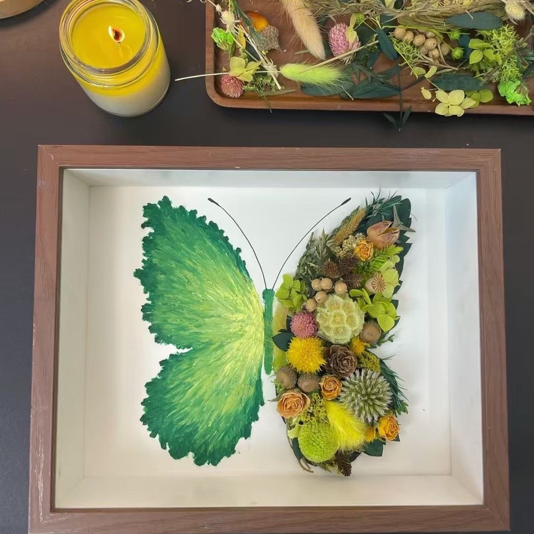 Picture of Purple Butterfly Dried Flower Oil Painting Stick Hollow Three-Dimensional Photo Frame Handmade DIY Goddess Festival Gift for Girlfriend Eternal Flower