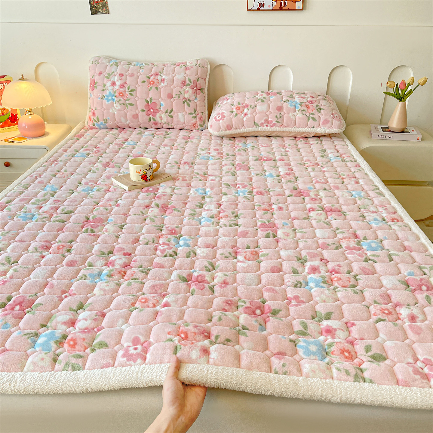 Picture of Class A maternal and child milk velvet mattress autumn and winter foldable washed anti-static home student dormitory bed cushion
