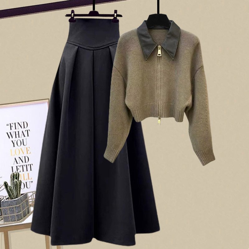 Autumn and winter wear a set of 2024 new sense polo neck knitted sweater slim skirt two-piece suit