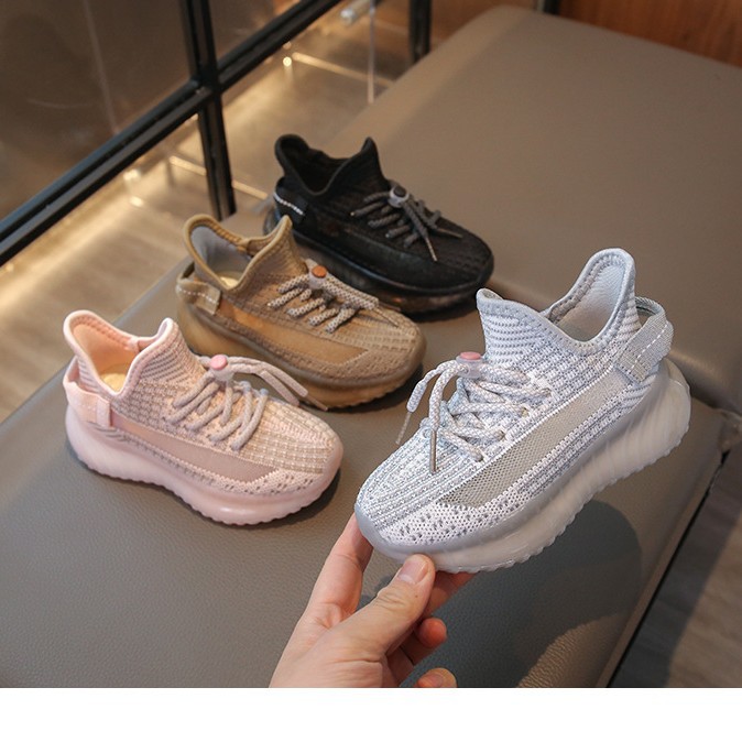 Children's Coconut 2025 Spring and Summer New Sports Shoes for Boys and Girls Slip-On Mesh Breathable Running Shoes for Middle and Large Children