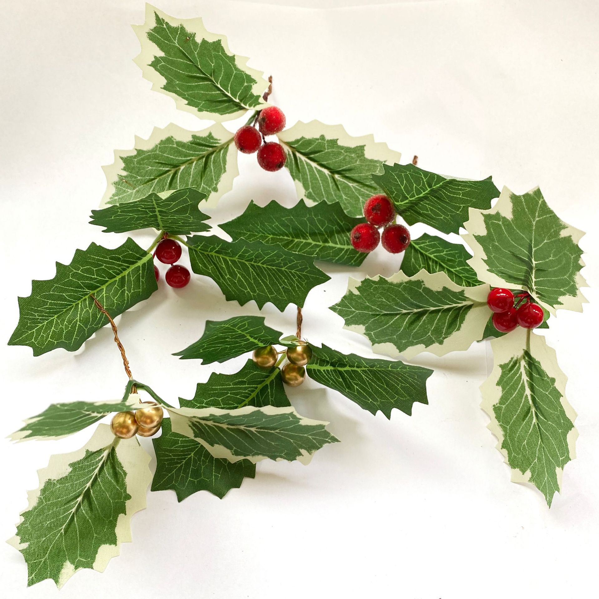 Christmas tree wreath accessories branch plug-in hanging ornaments Christmas supplies simulation Christmas leaves with red fruit holly berries