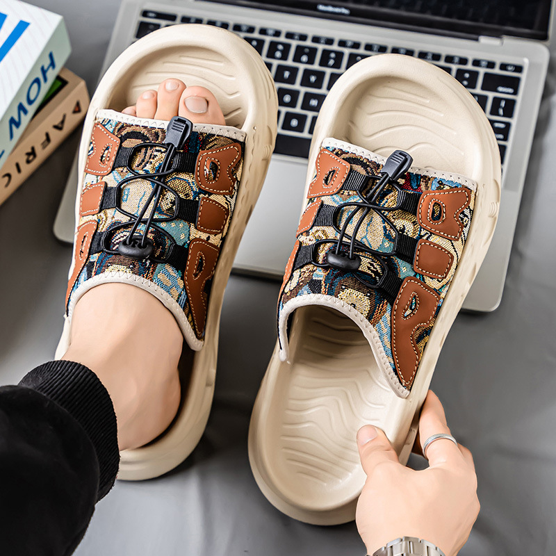 Cross-Border Slippers for Men Summer 2025 New Outer Wear Non-Slip Wear-Resistant Slippers Trendy Beach Casual Sandals