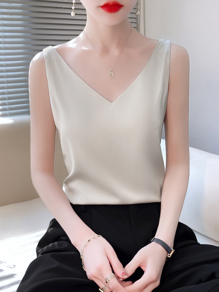 Picture of Cross-Border 2025 Summer New Plus-Size Women's Clothing White Base Layer Outerwear Inner Wear Women's Top Camisole
