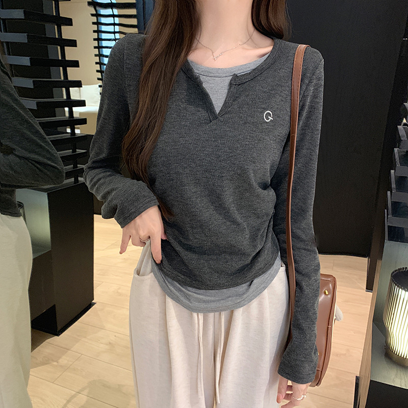 Picture of 2024 New Long-sleeved T-shirt Women's Spring and Autumn Thin Slim Fit Two-piece Base Shirt Crewneck Top Korean Women's Fashion