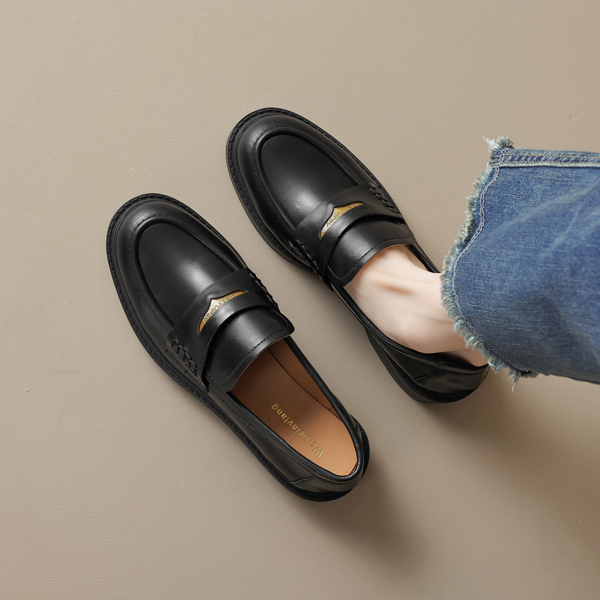 Weiwei Girl 1083-1 Thick Bottom Loafers Women's Autumn Retro Black Pedal Temperament College Style Small Leather Shoes