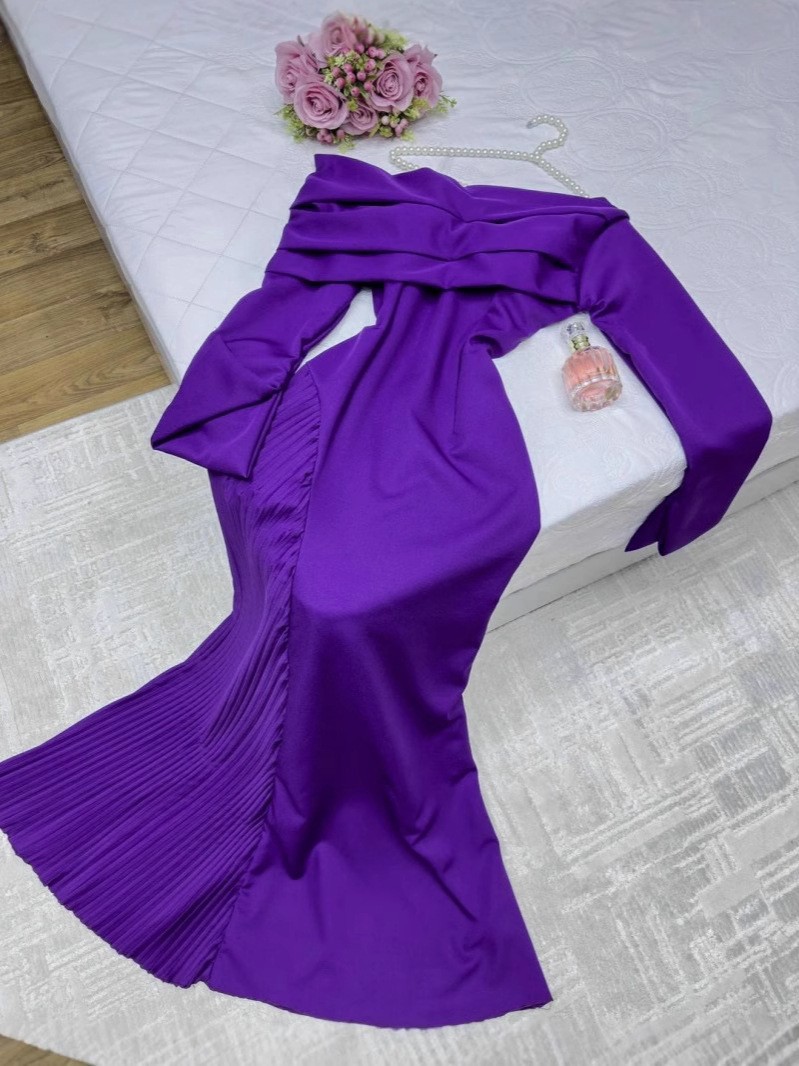 Picture of 2024 Autumn and Winter Cross-border Foreign Trade Women's Clothing Amazon Independent Station ebay Middle East Sexy Shoulder Pleated Evening Dress