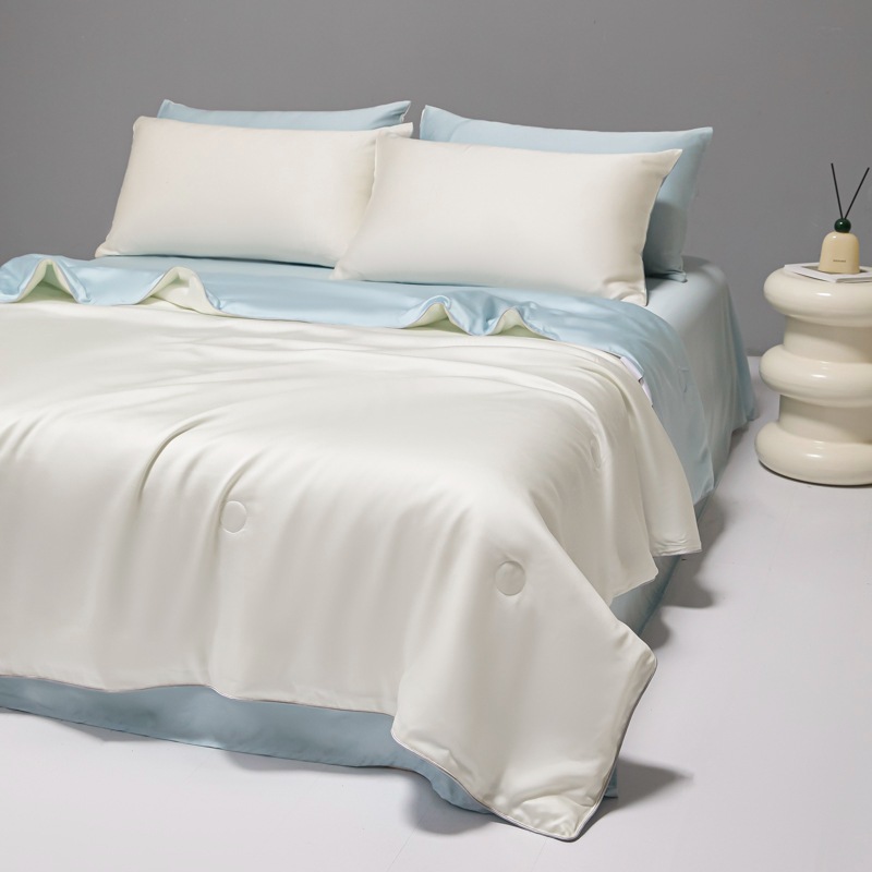Picture of Class A cool feeling ice silk air conditioning quilt summer cool quilt four-piece summer single silk summer thin quilt machine washable