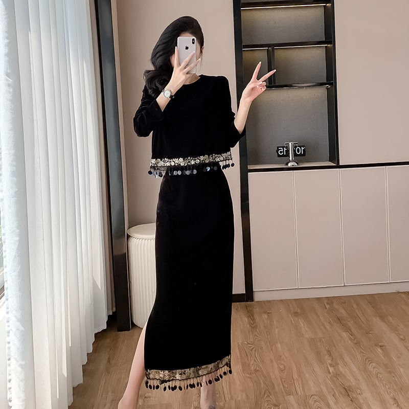 Autumn and Winter New High-end Velvet Fashion Two-piece Set Elegant Sequin Stitching Tassel Top Skirt suit Women