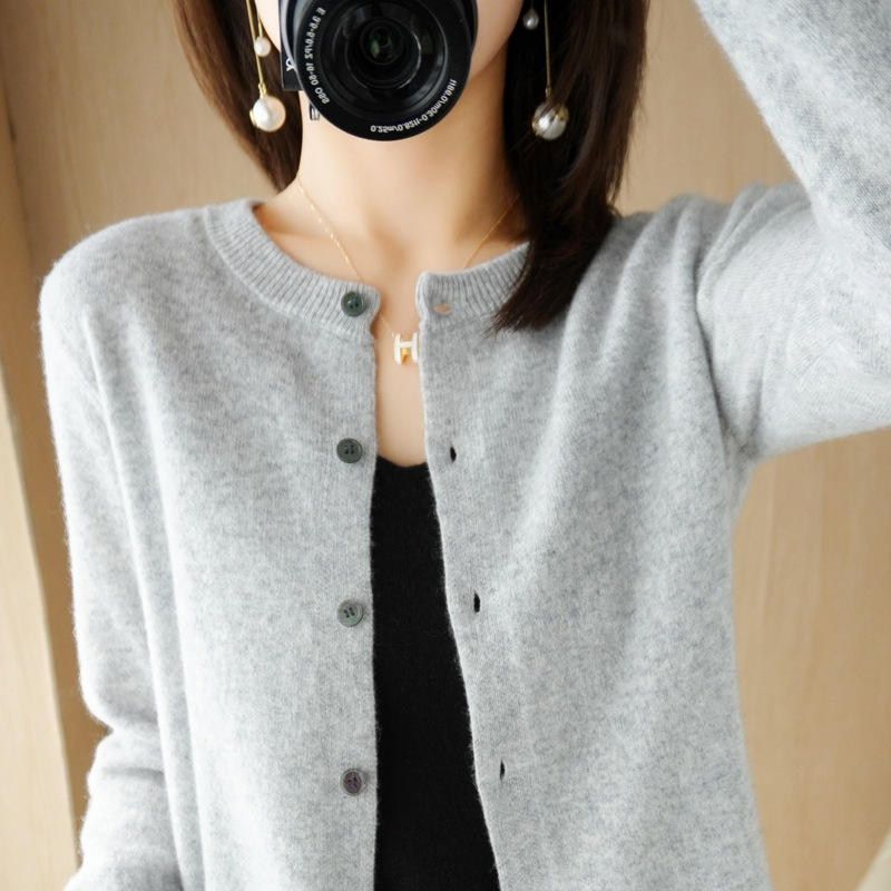Picture of New 2025 Autumn and Winter Ol Elegant Cardigan Long-Sleeved Round Neck Straight Sweater Women's Knitted Knitwear One Piece Wholesale