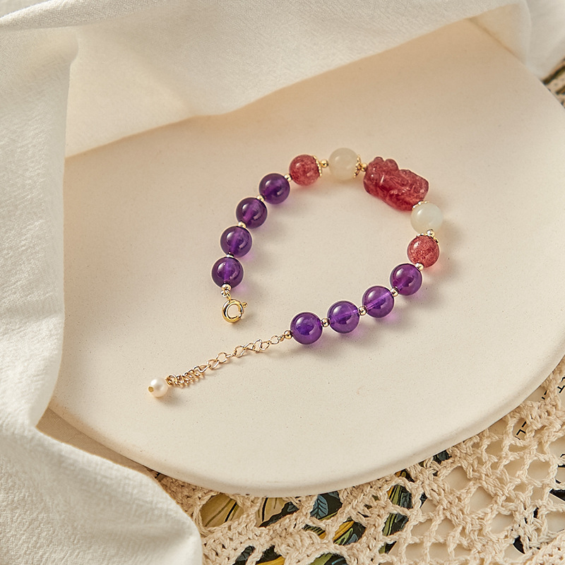 Picture of Natural Strawberry Crystal Pixiu Bracelet Women's Amethyst Bracelet Sweet Elegant New Chinese Niche Jewelry Wholesale