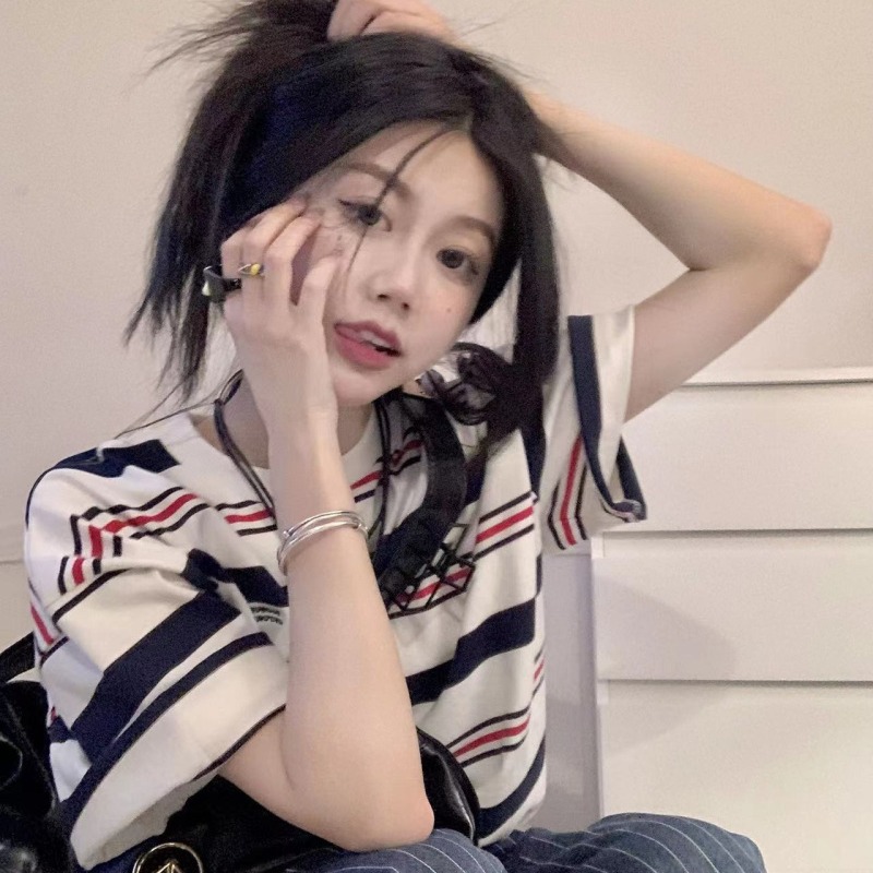 Picture of In-Stock Striped Short-Sleeve Women's 2025 Thin Niche Design Loose Slimming Trendy American Retro T-Shirt Top