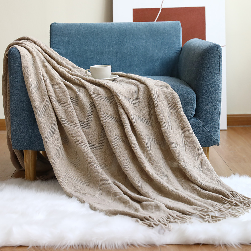 Picture of Sofa Throw Blanket Herringbone Knitted Blanket Office Air Conditioning Nap Blanket Shawl Blanket Geometric Jacquard Blanket with Towel