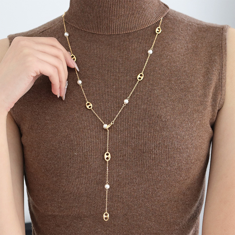 European and American Personalized Retro Pig Nose Pearl Sweater Chain Women's High-End Long Versatile Accessible Luxury Fashion Niche Necklace