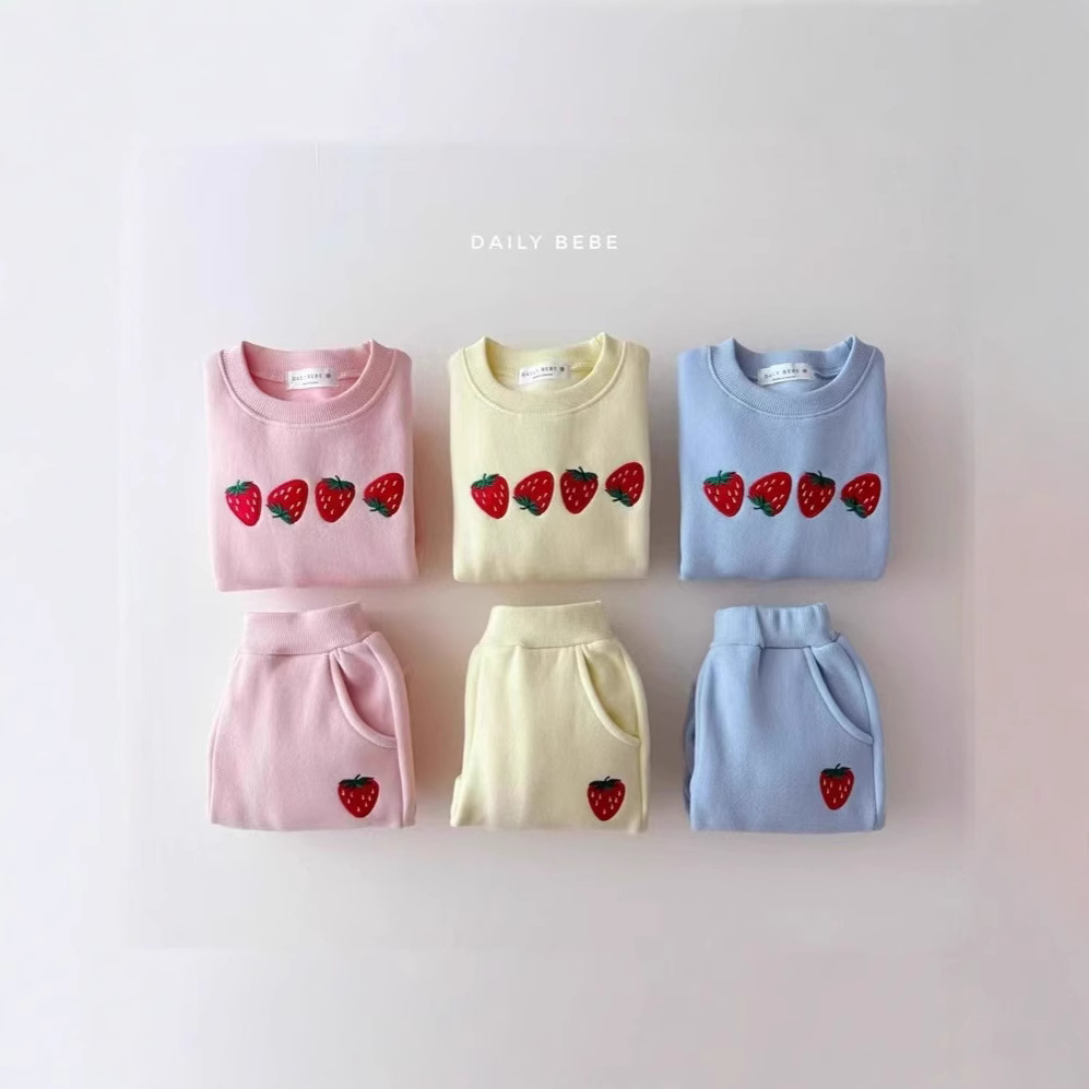 2025 New Autumn and Winter Children's Strawberry Small Fresh Sweatshirt Set Boys and Girls Operating Sportswear Two-Piece Set