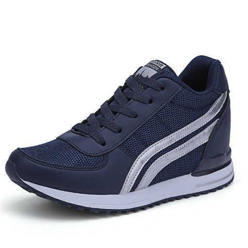 In the spring of 2025, Amazon independent station Pinduoduo outdoor tourism AliExpress increased the height of casual sneakers on the net