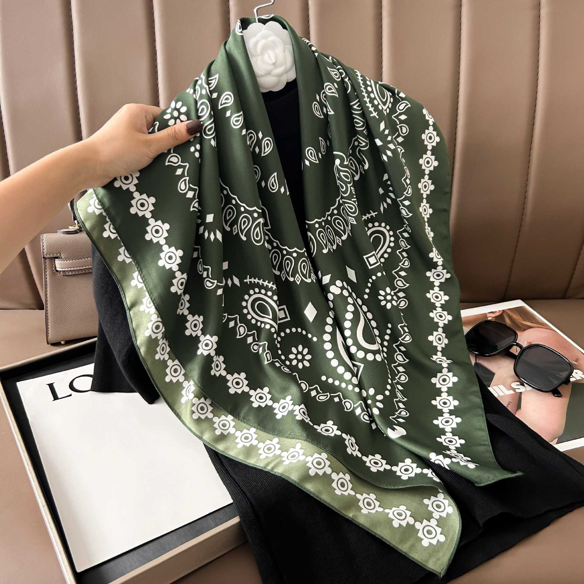 Picture of New 90cm Large Square Silk Elegant High-grade Decorative Shawl Women's Silk Scarf Fashion All-match Professional Scarf