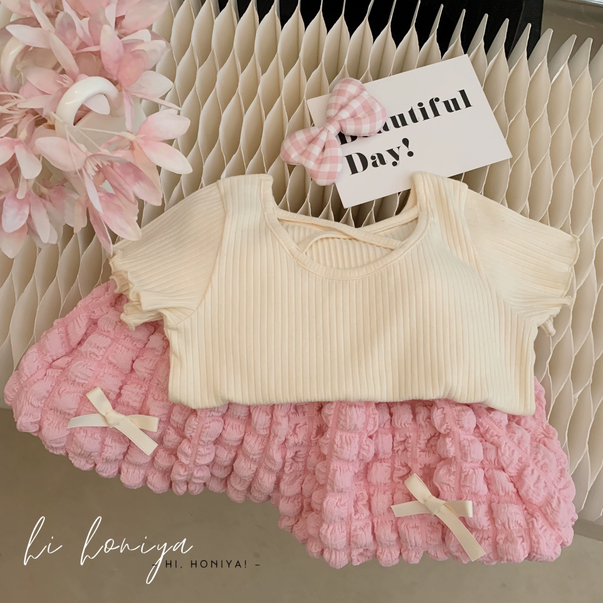 Picture of Girls' Summer Dress suit 2023 New Arrival Female Baby Korean Style Fashionable Short-sleeved Girl's Flower-bud Pants Summer Two-piece Set