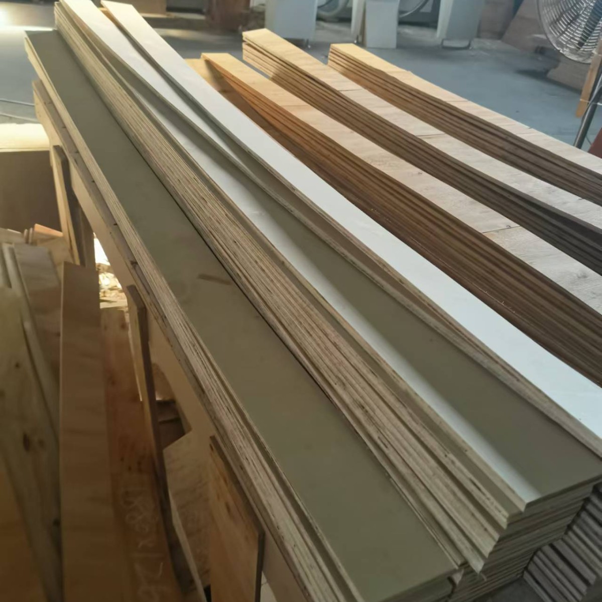 Picture of Plywood Boards, Fumigation-Free Multi-Layer Floor Boards, Wooden Boards, Xinfu Direct Sales, Packed Wooden Squares, Any Specifications, Large Quantity