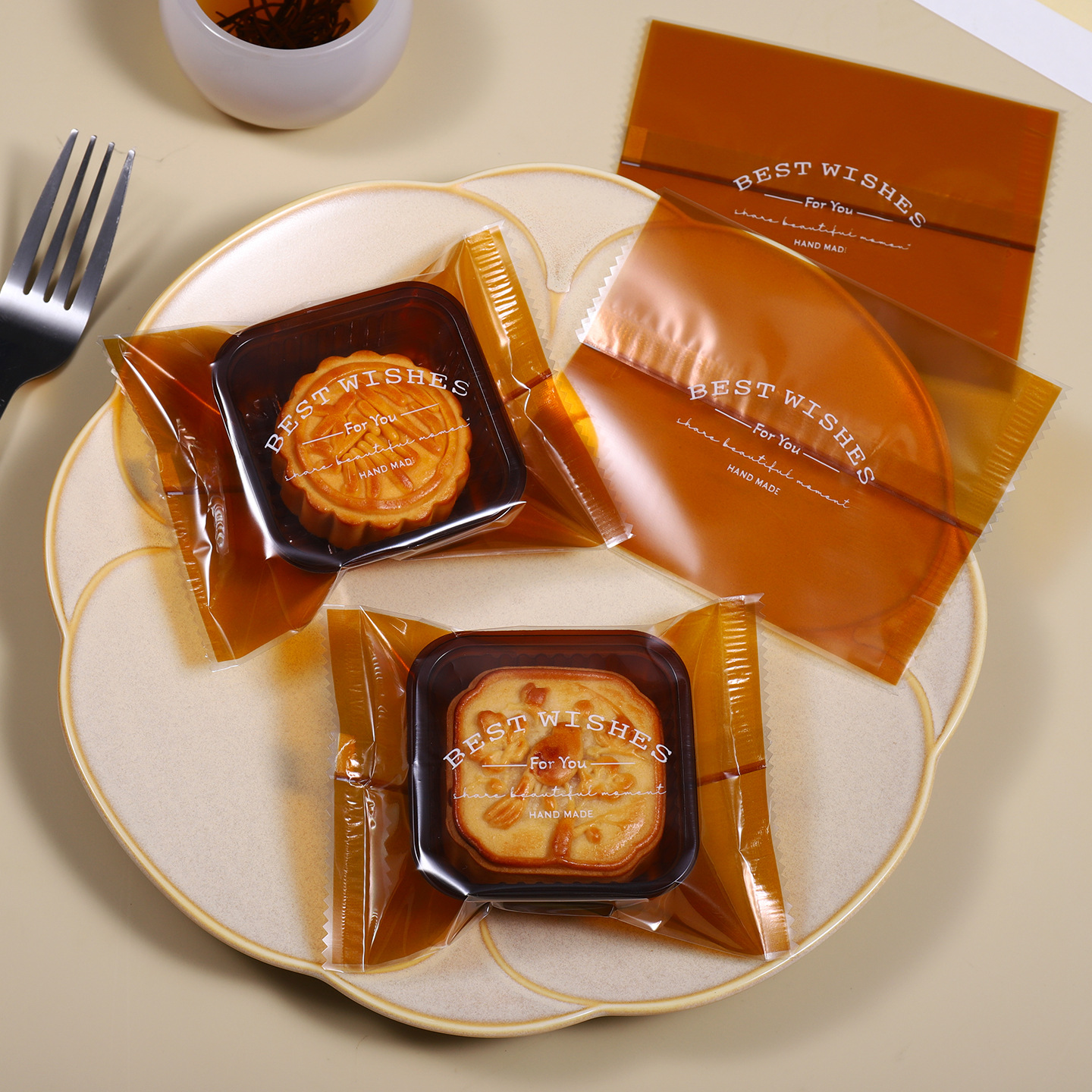 Picture of Spot Wholesale 2025 New Mooncake Packaging Bag 50g 100g Egg Yolk Crisp Mid-Autumn Mooncake Machine-Sealed Packaging Bag