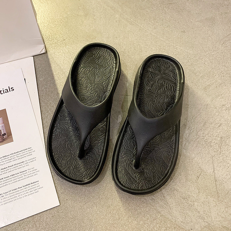 Picture of Flip flops cross-border Outdoor Women's fashionable outdoor soft bottom thickened wedge couple flip-flops beach sandals men