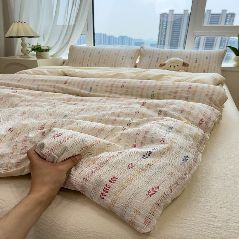 Picture of Double-Layer Gauze Wrinkled Cotton Bed Four-Piece Set Small Fresh Quilt Cover Home Ins Style Floral Summer New Three-Piece Set