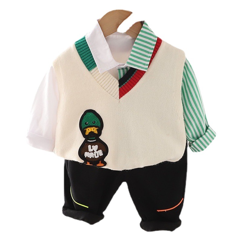 Children's clothing men's baby autumn clothing new duck knitted vest color matching shirt three-piece set 2022 spring and autumn clothing wholesale