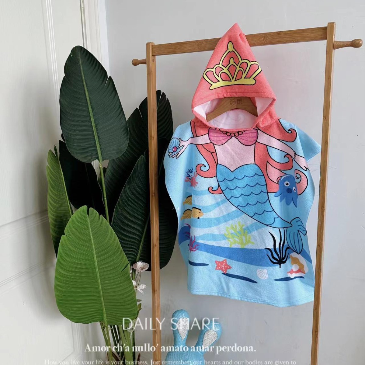 Picture of Cute Cartoon Children's Bath Towel Cloak Soft Skin-friendly Hair-free Bath Water Absorbent Quick-drying Wearing Baby Bath Towel
