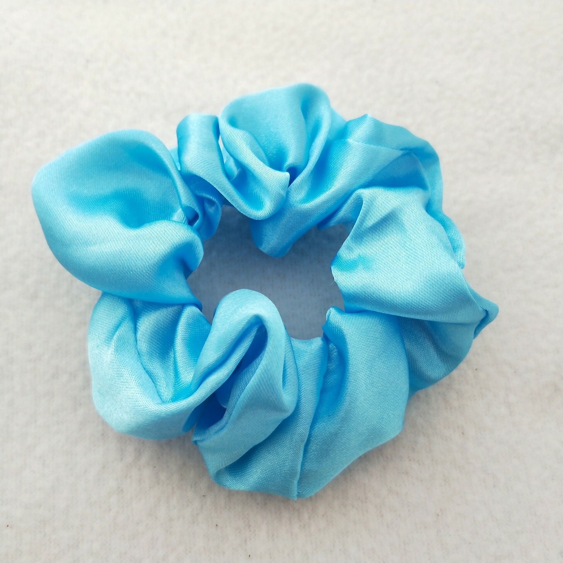 Picture of Cross-Border Amazon Satin Fabric Satin Scrunchie for Women, High-End Bun Hair Tie