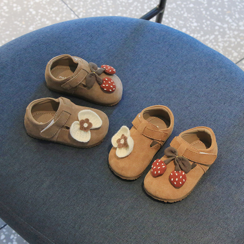 Girls' princess shoes autumn new cute soft-soled leather shoes Korean version of foreign style Birkenstock shoes non-slip toddler shoes