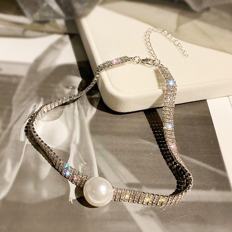 Picture of Light Luxury Full Diamond Simple Short Necklace for Women, Elegant Collarbone Chain Choker Trendy Neck Accessory with Pearls