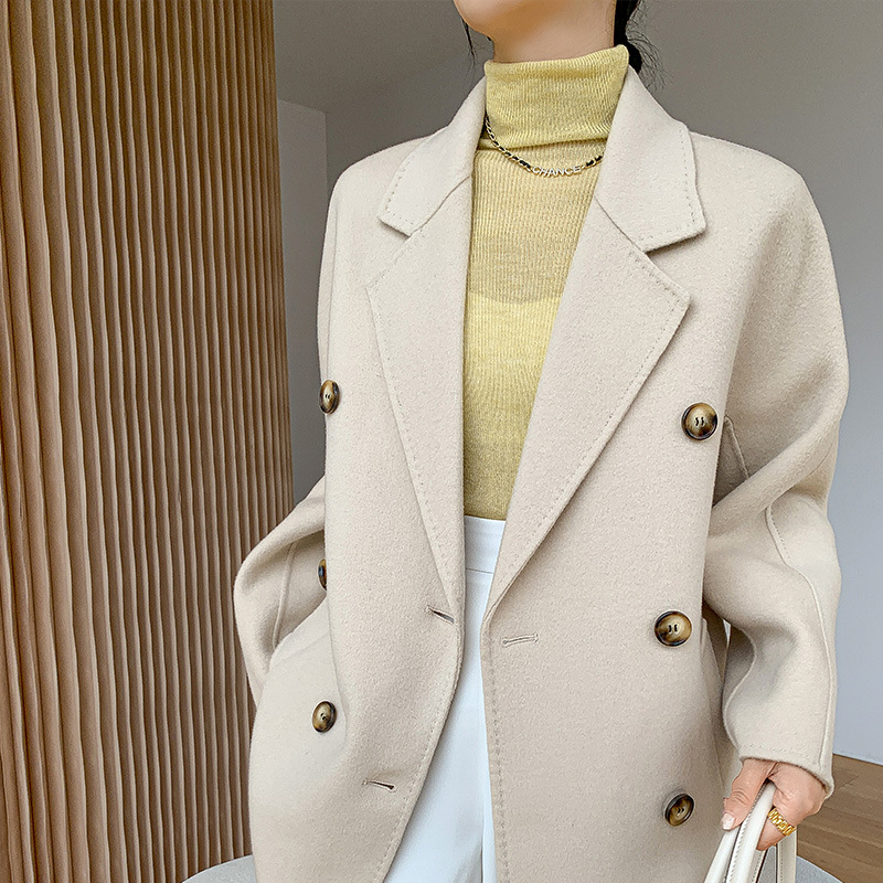 Picture of Woolen Coat, Business Casual, Simple and Versatile, with a Suit Collar, Short Solid Color Wool Autumn and Winter Women's Coat, Thickened Wool